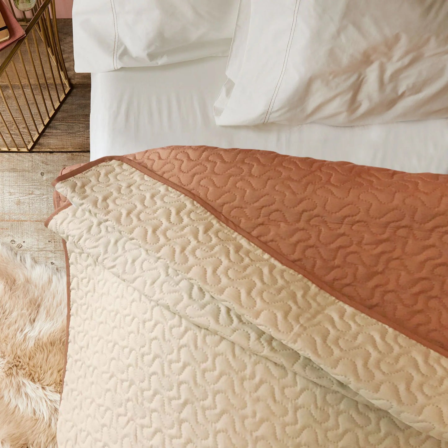 Bedspread [Reversible] Quilted Blanket Bed Cover Lifestyle by Canadian